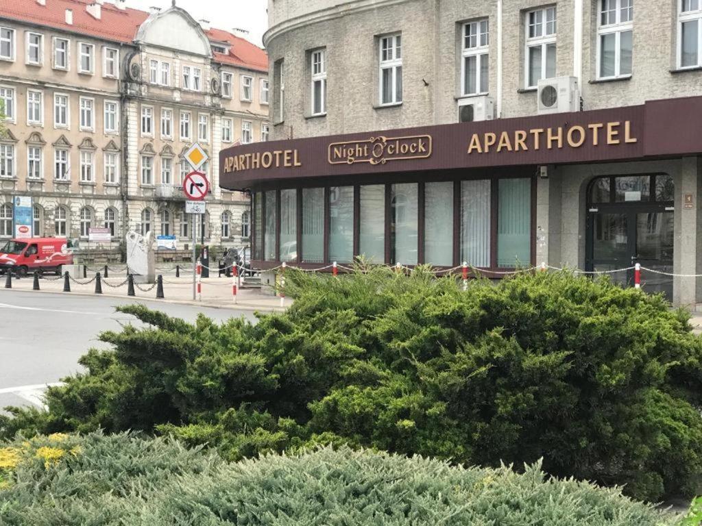 Night O'Clock Apart Premium Apartment Opole Exterior foto